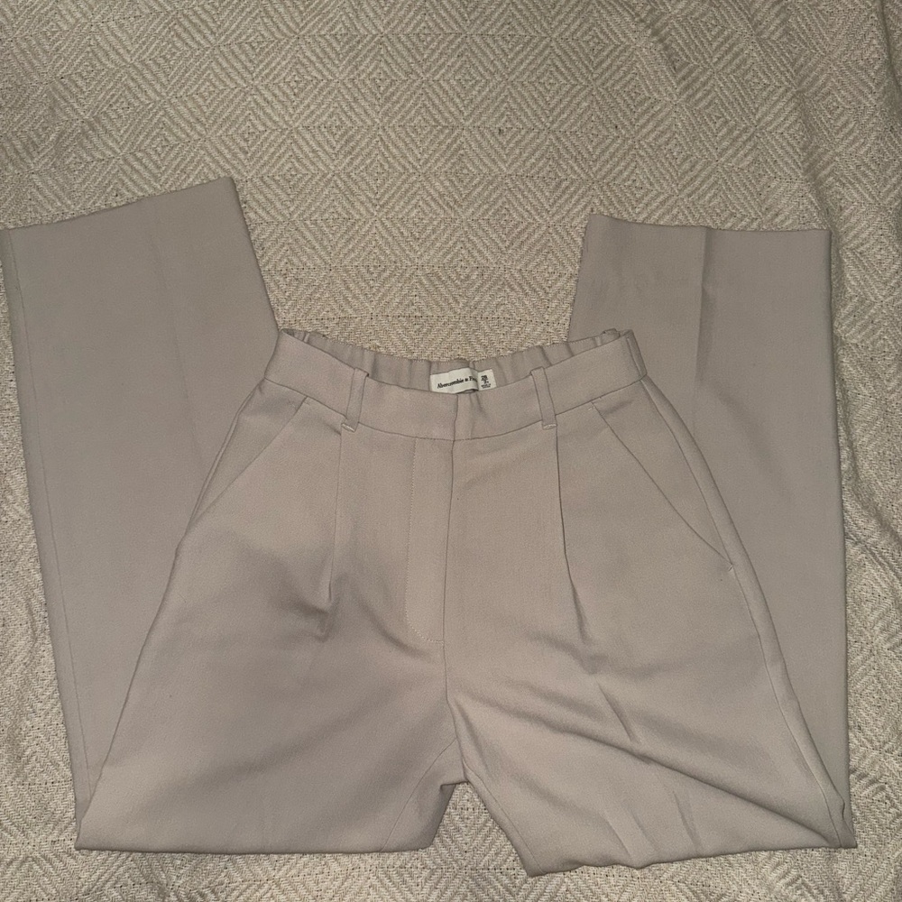 Abercrombie High-Rise Tailored Pant